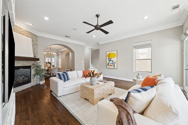 Building Photo - 6310 Taggart St