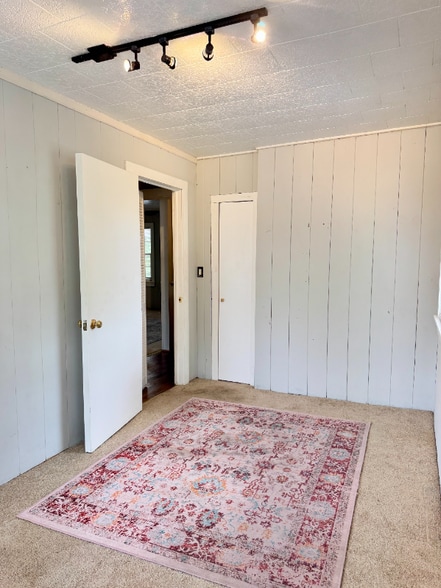 Building Photo - 7203 Porcher Dr