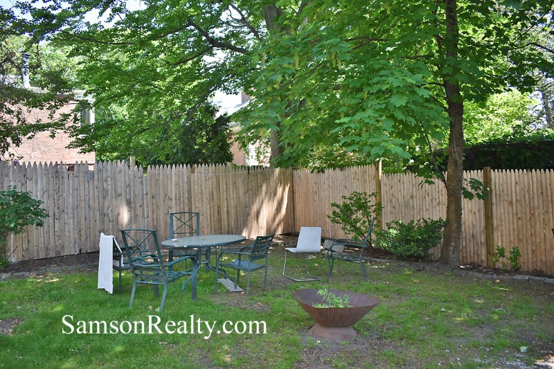 Building Photo - 111 Bowen St