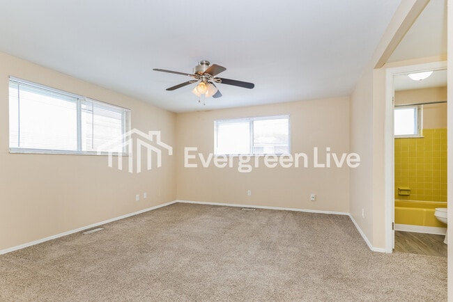 Building Photo - 5219 Robinview Ct