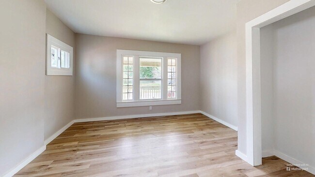 Building Photo - 134 N Arlington St