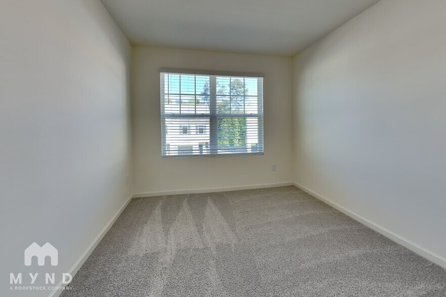 Building Photo - 3040 Fulong Dr