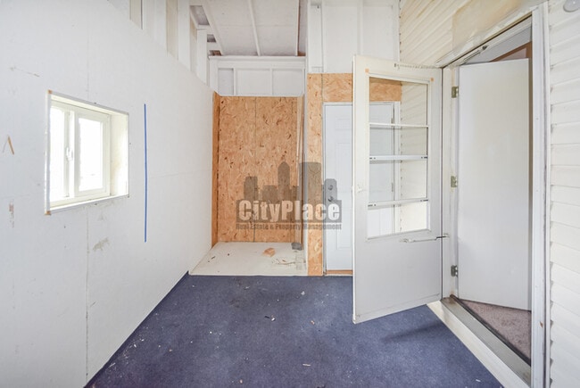 Building Photo - 2633 S Randolph St