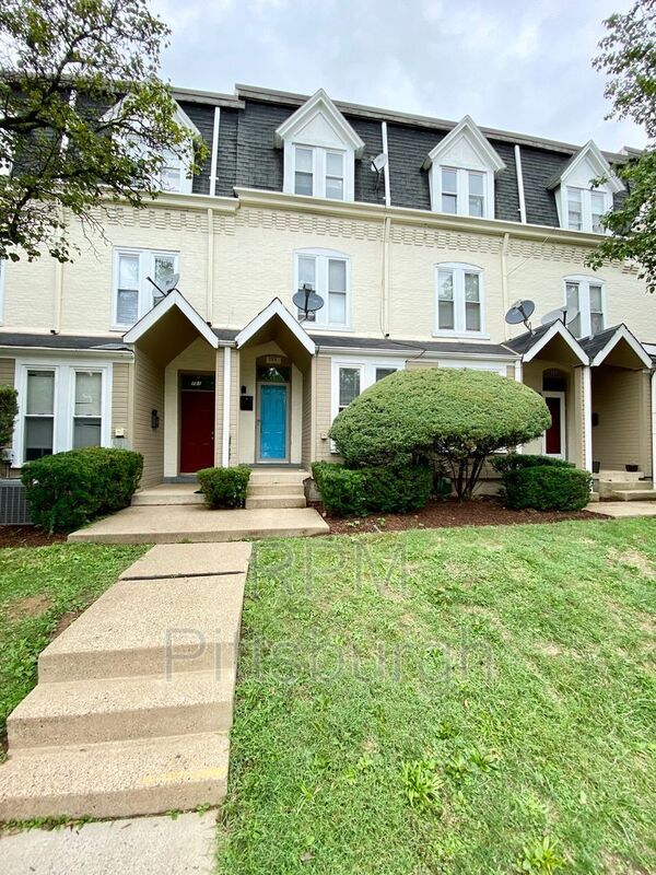 Building Photo - 753 Chautauqua Ct