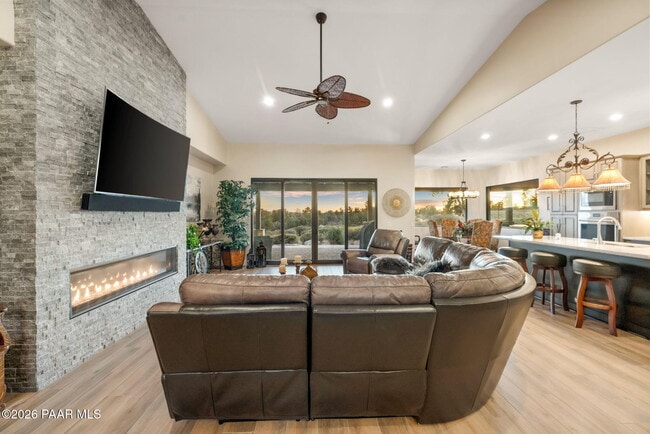 Building Photo - 5885 West St