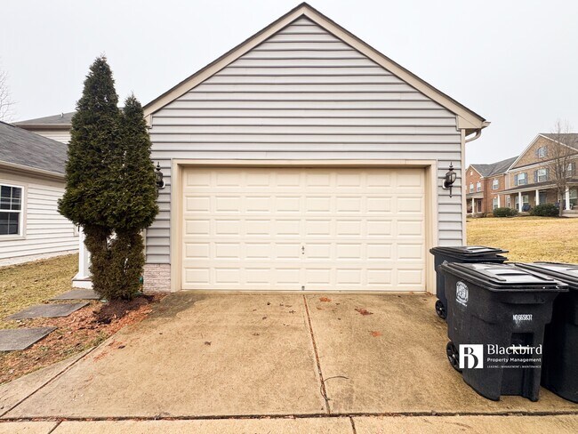 Building Photo - 13719 Port Commerce Ct