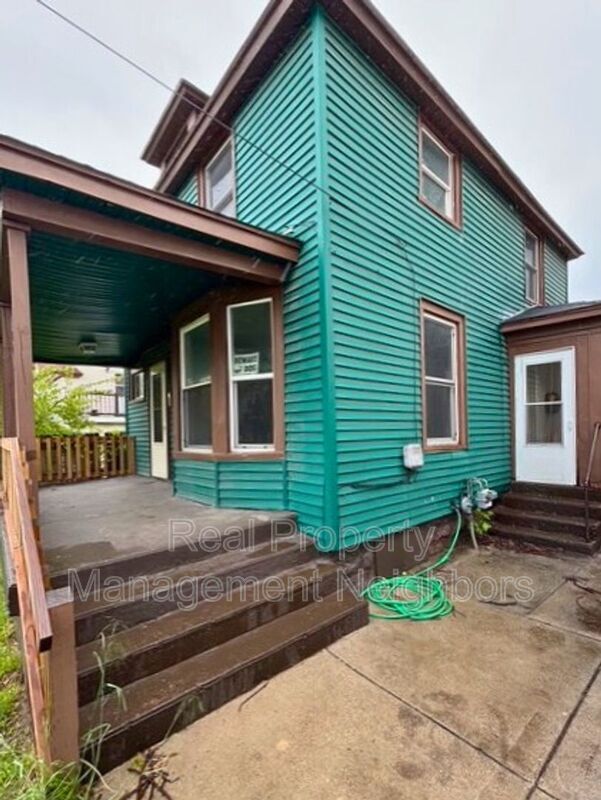 Building Photo - 451 Graham St SW