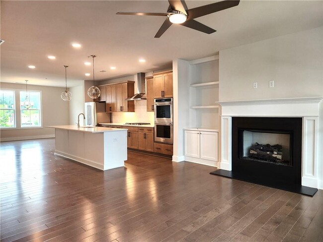Building Photo - 1222 Waterfall Ct