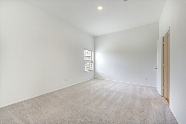 Building Photo - 3418 Spanish Oak Ln