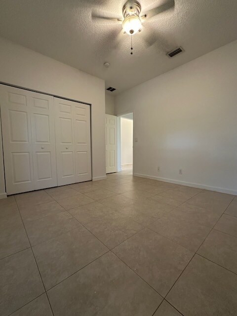 Building Photo - 1731 Lavue Ave