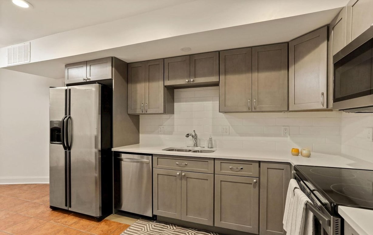 Kitchen - 650 Newton Pl NW