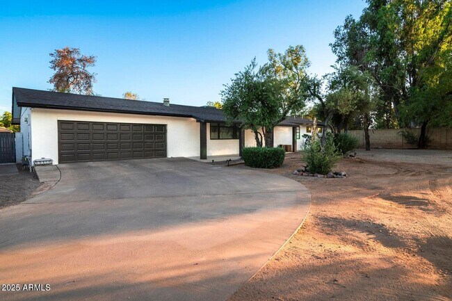 Building Photo - 11470 N 64th St