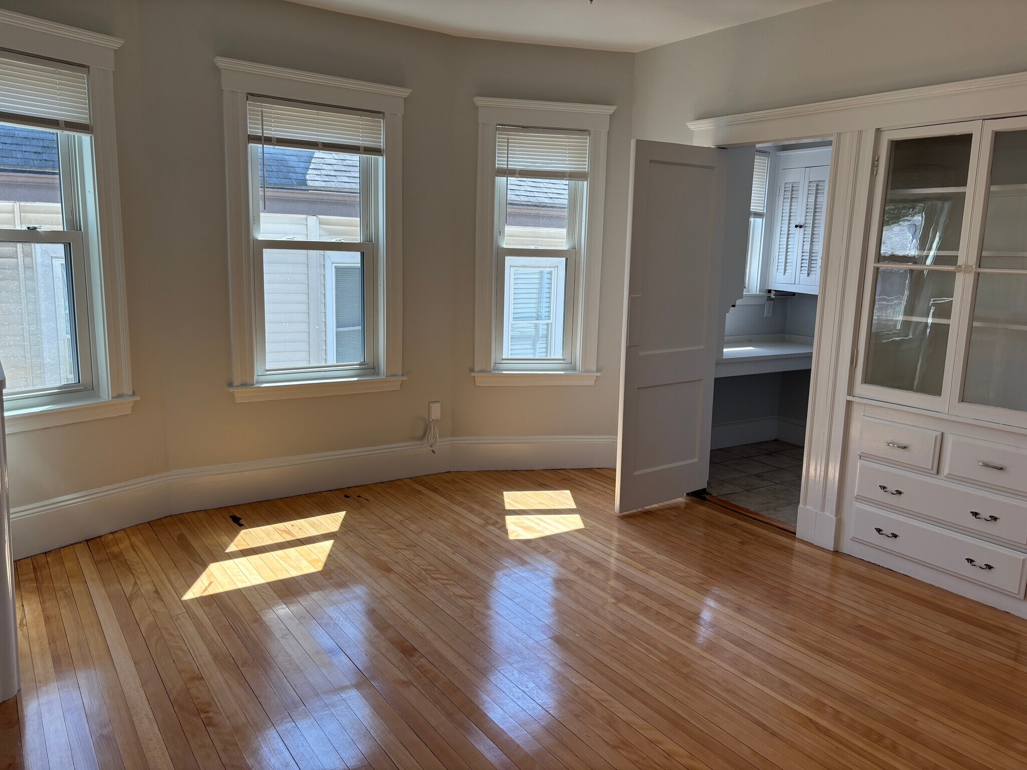 Building Photo - 32 Matchett St