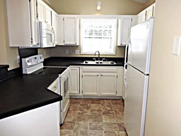 Building Photo - 8540 Brookforest Dr