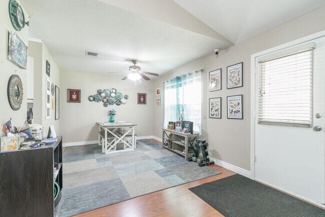 Building Photo - 2607 Beechnut Trce