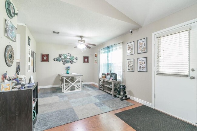 Building Photo - 2807 Beechnut Trce