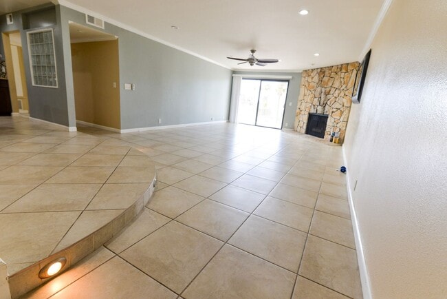 Building Photo - Dream Coastal 2 bedroom Condo Offering Ocean view & Breezes, Fairway Views & Luxury Comfort!