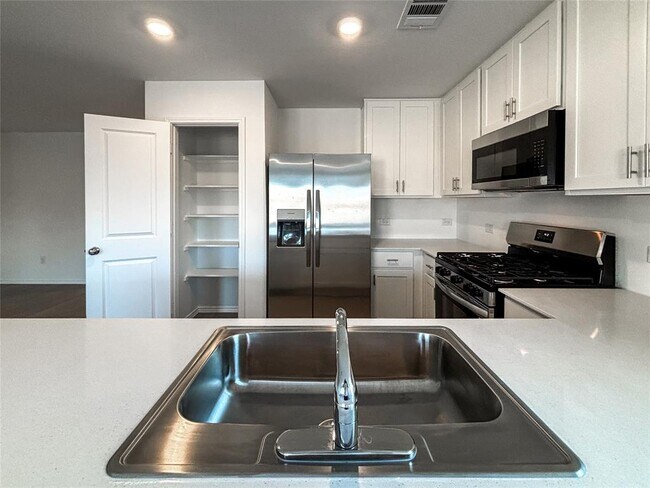 Building Photo - 429 Monsoon Dr