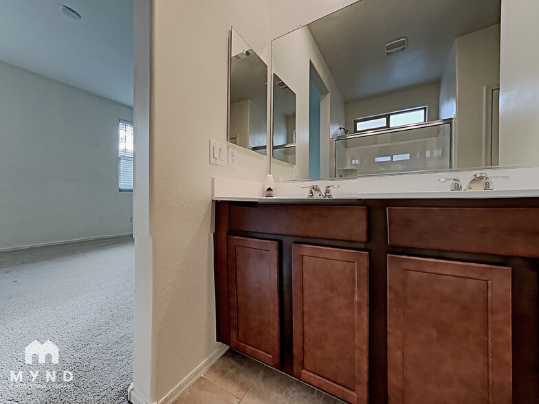 Building Photo - 25541 W Milada Dr