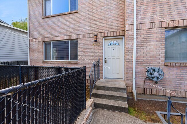 Building Photo - 6034 N Lombard St