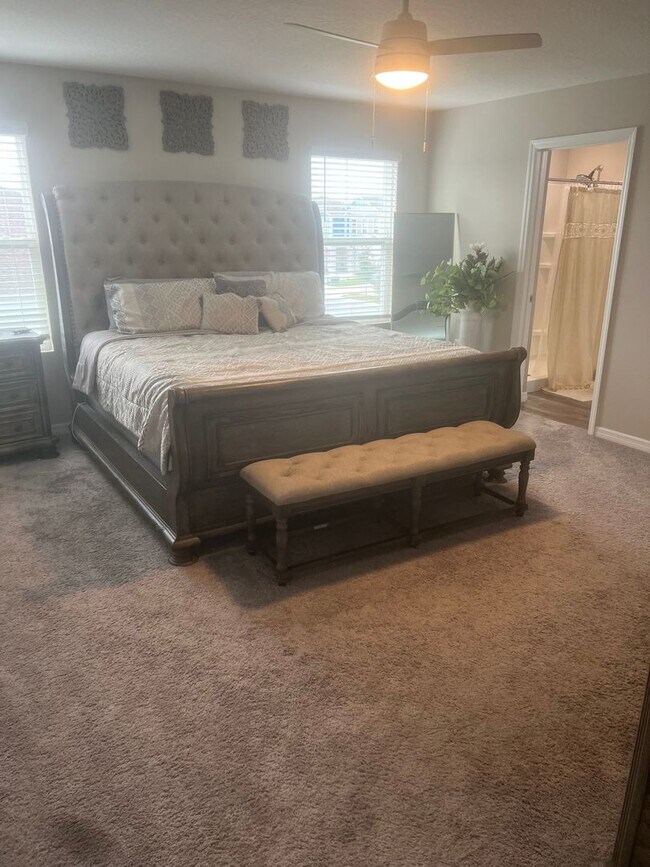 Building Photo - Spacious 5BR House in Winter Haven