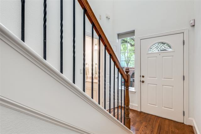 Building Photo - 5709 Lewis St