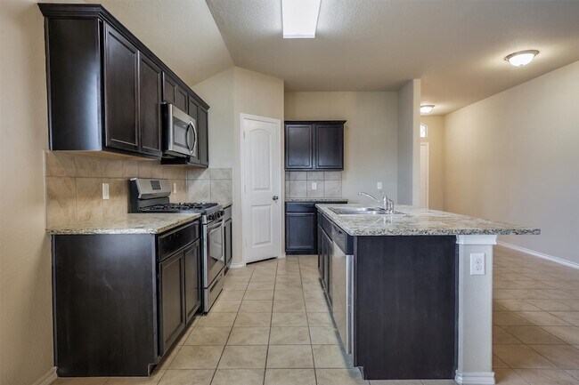 Building Photo - 6348 Eagle Lake Ct