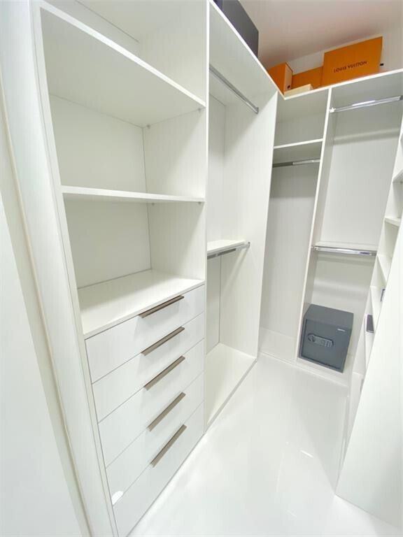 Building Photo - 17201 Collins Ave