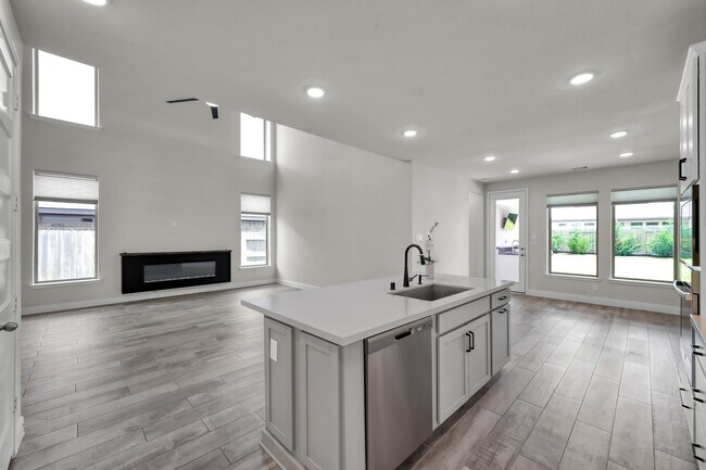 Building Photo - 550 Chestnut Reef Ct