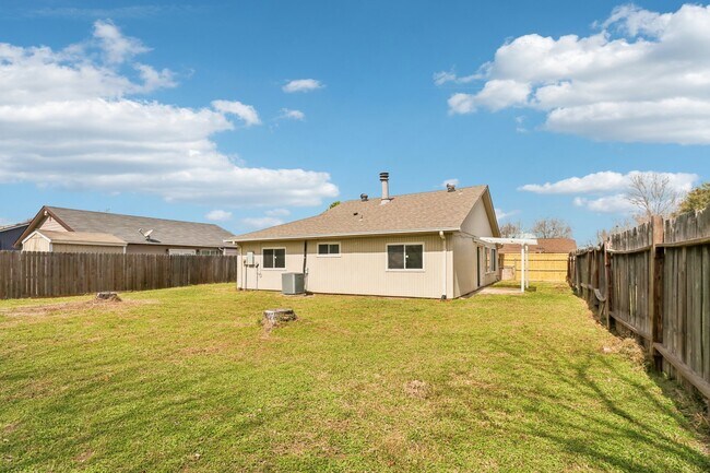 Building Photo - 14067 Towneway Dr