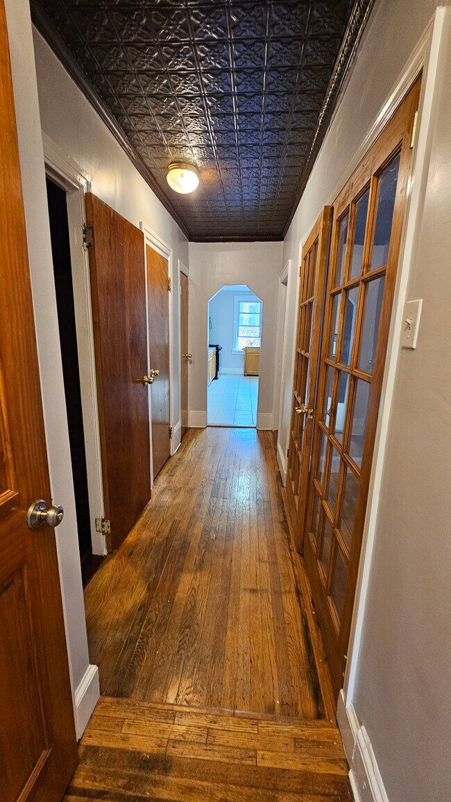 Primary Photo - 139 Woodbine St