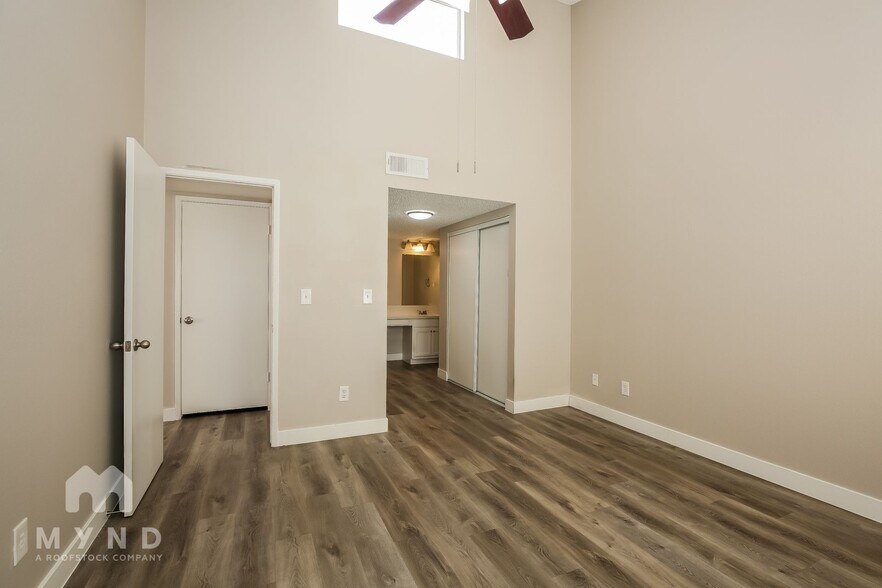 Building Photo - 317 Chastine St