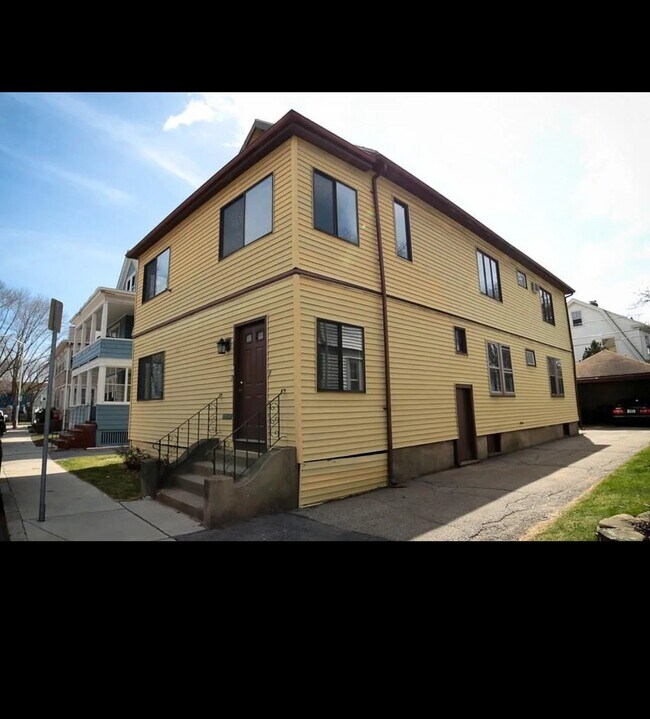 Building Photo - 7 Seagrave Rd