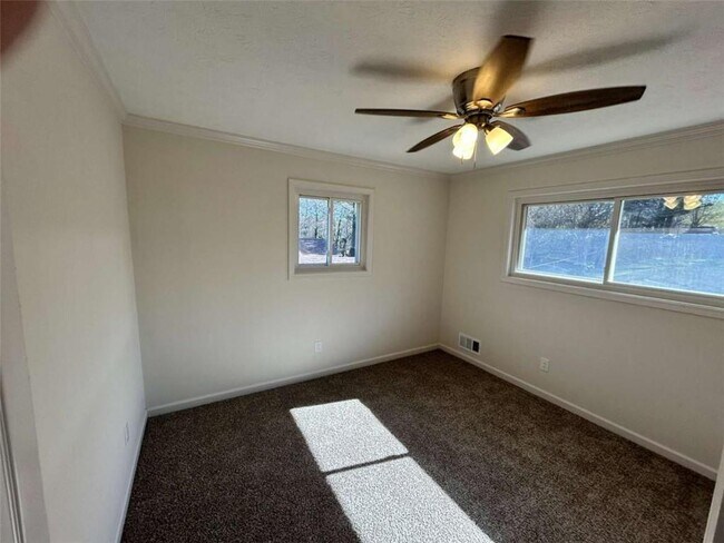 Building Photo - 4642 Elmherst Dr