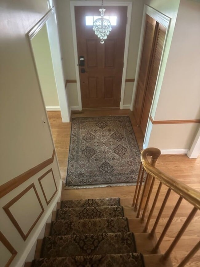 Building Photo - Lovely Colonial Home in Sharpley