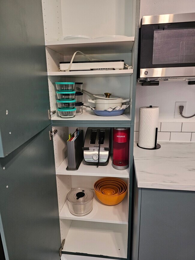 Building Photo - 1310 18th St NE