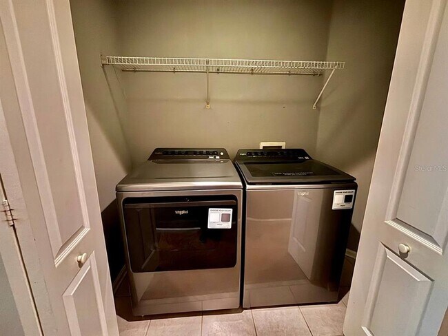 Building Photo - 26618 Castleview Way