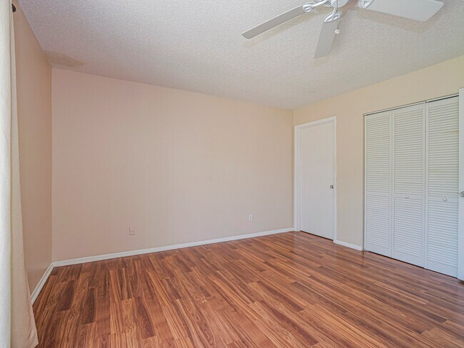 Building Photo - 110 Spring Lake Ct