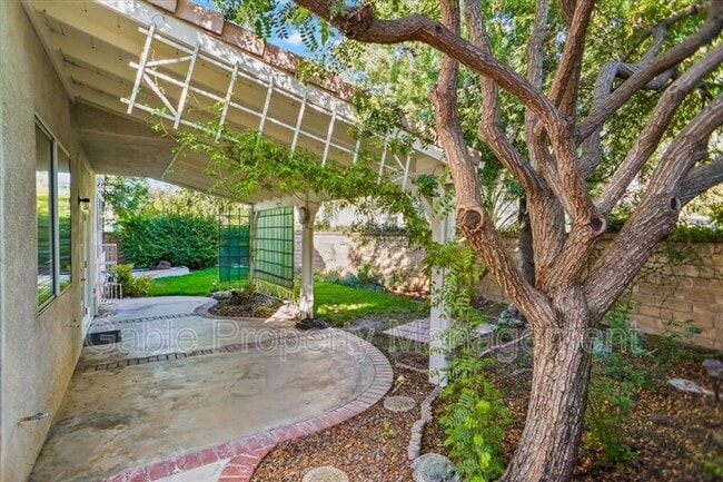Building Photo - 27916 Brookhaven Pl