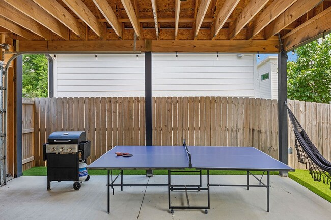 Building Photo - Fully Furnished - Designer Home (Flexible Lease Options)