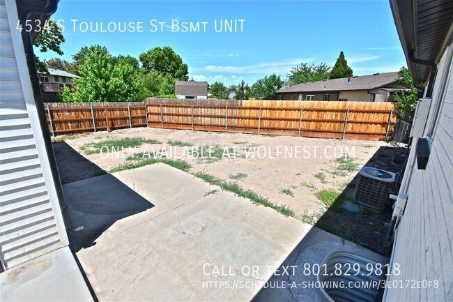 Building Photo - 4534 Toulouse St