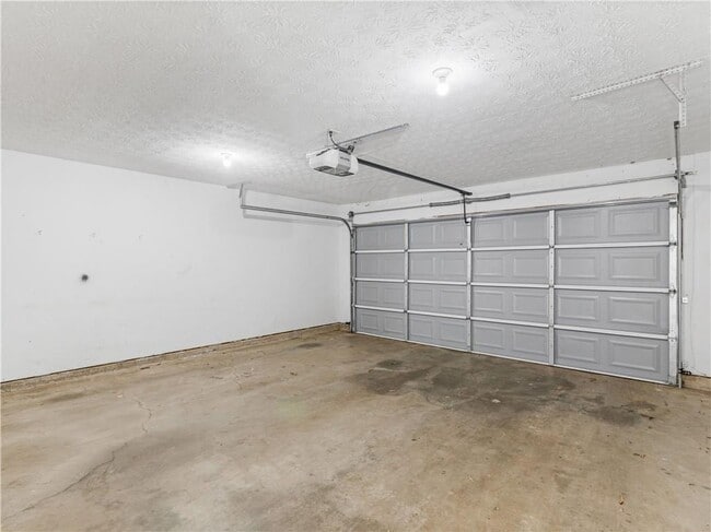 Building Photo - 108 Greenleaf Dr