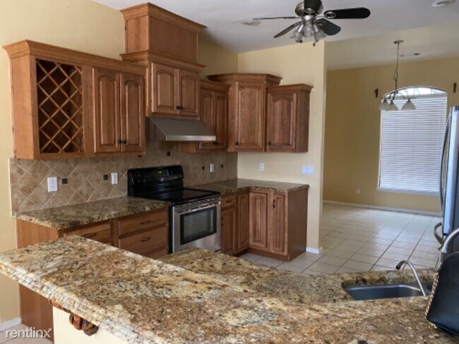 Building Photo - 4 br, 3 bath House - 3003 Onate Rd