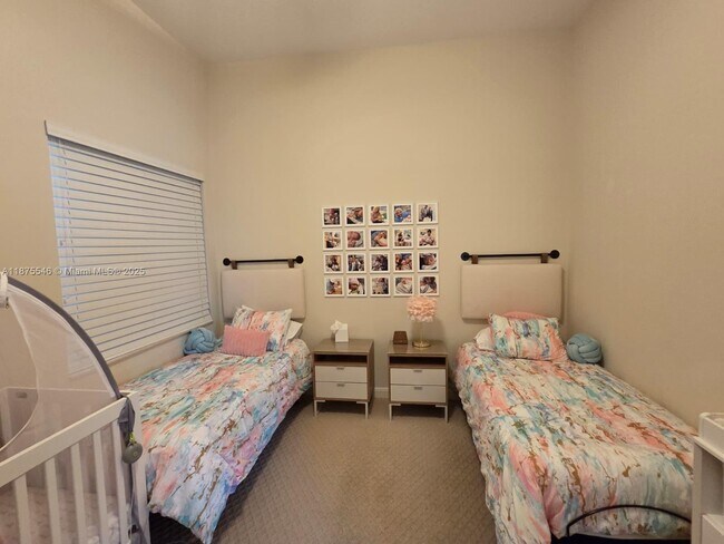 Building Photo - 7030 Islegrove Pl
