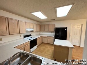 Building Photo - 11926 Auburn Brook