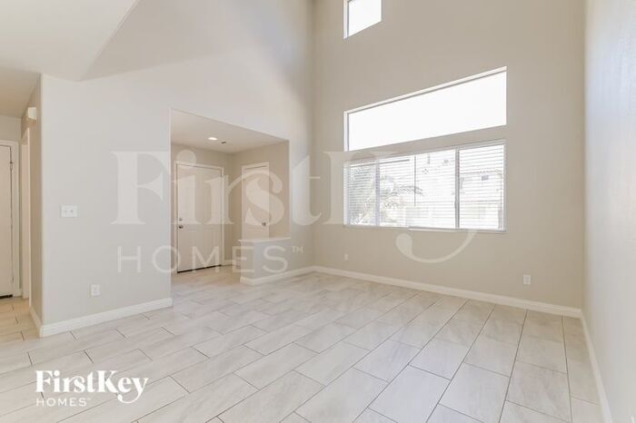 Building Photo - 9114 Cazador St