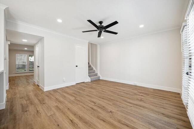 Building Photo - 2315 Triway Ln
