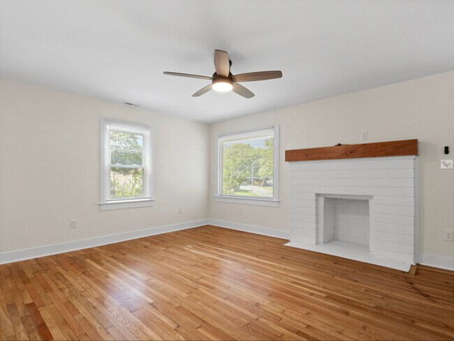 Building Photo - 64 Druid Dr