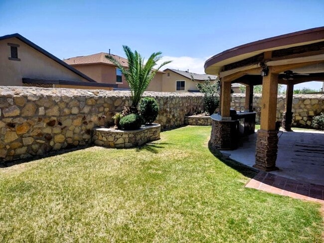 Building Photo - Dazzling Two Story Westside Home With Refrigerated Air Located In Quiet Neighborhood