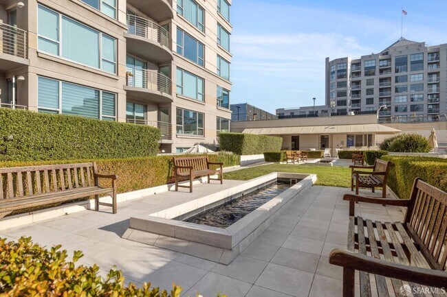 Building Photo - 229 Brannan St